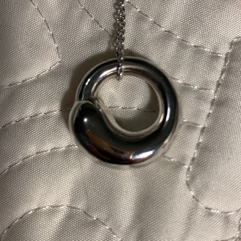 Silver Eternal Circle Pendant Necklace - Picture 4 of 7